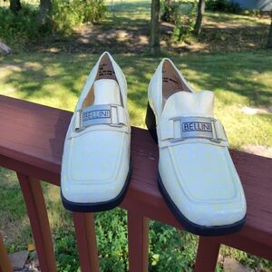 Bellini Ladies Sydney Slip On loafers, cream color, 9B